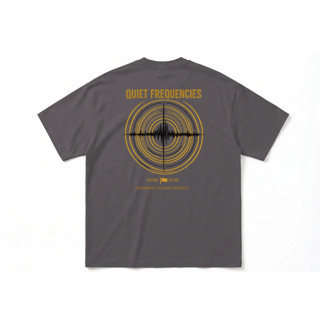 Quiet Frequencies. – Oversized Heavyweight T-Shirt